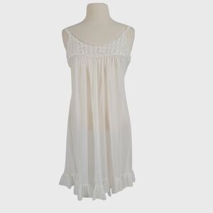 Oscar de la Renta White Flower Babydoll Chemise